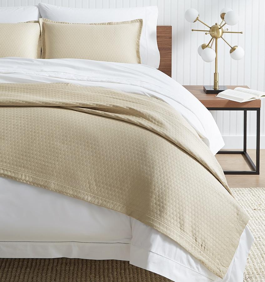 Favo Coverlet - Image 11