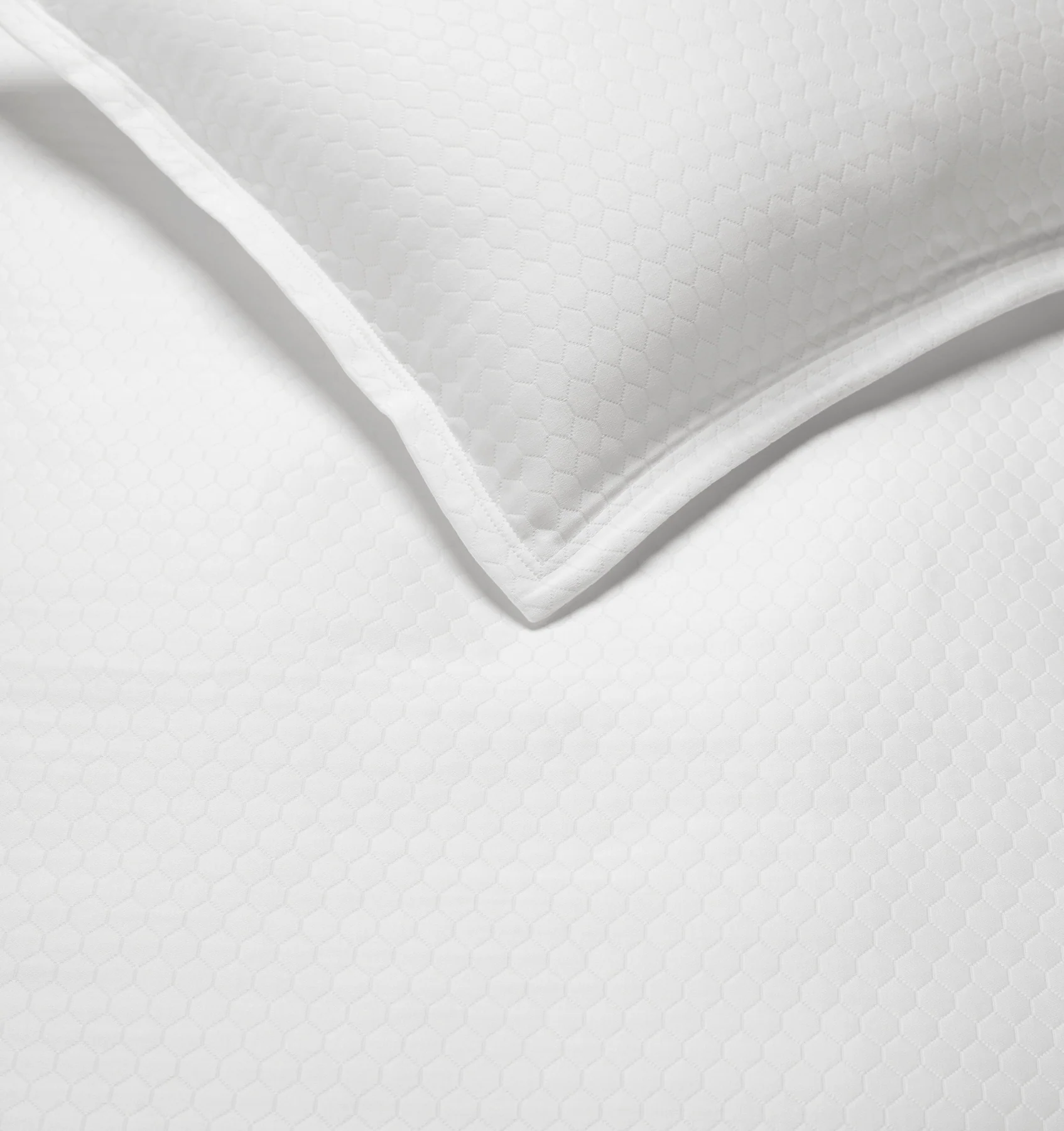 Favo Coverlet - Image 3